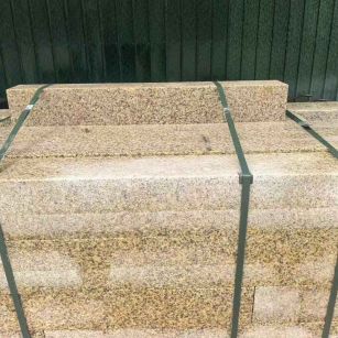 中卫 黄金麻花岗岩石材机切面栏杆料半成品