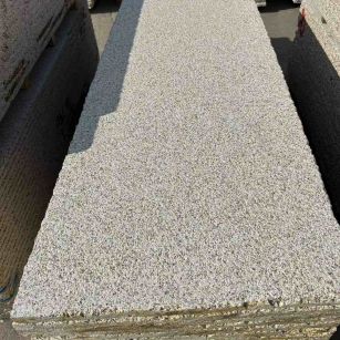 中卫 黄金麻花岗岩荔枝面毛板，半成品