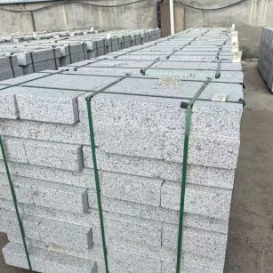 中卫 白麻花岗岩路沿石，弧形路沿石，道牙石，马路牙子，界石，路缘石，平沿石，直岩石，平缘石等