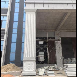 中卫 芝麻白光面花岗岩门楼大柱（罗马柱）配雕花底座