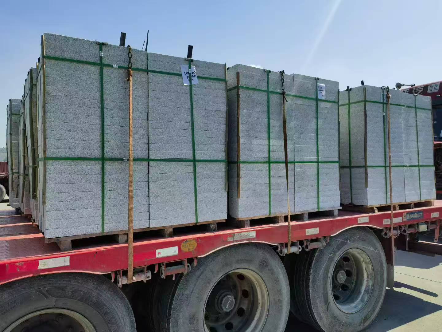 中卫芝麻白花岗岩出货日常地铺石