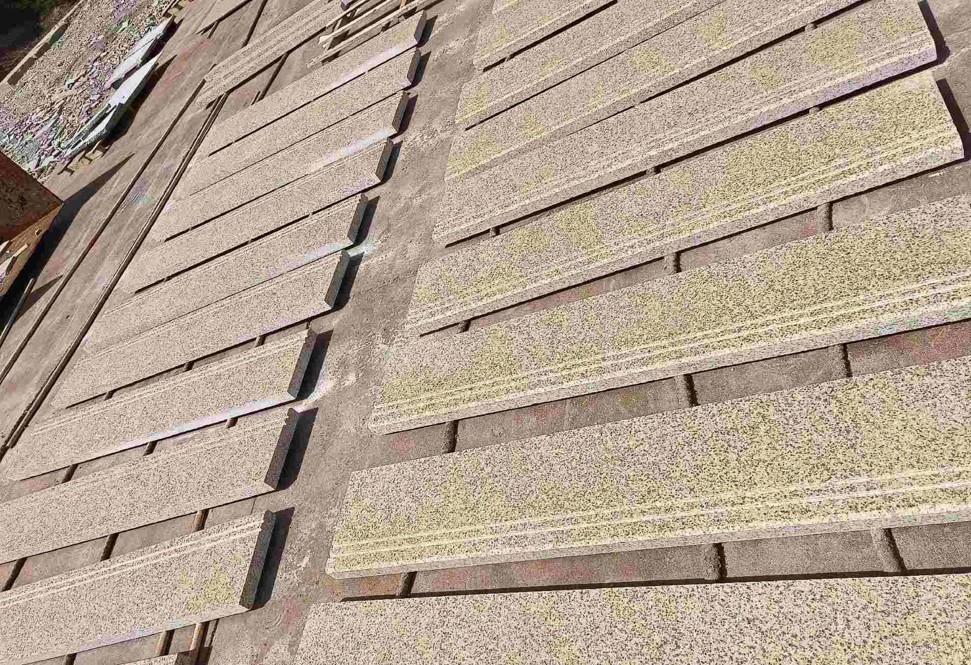 中卫 黄金麻花岗岩光面楼梯踏步