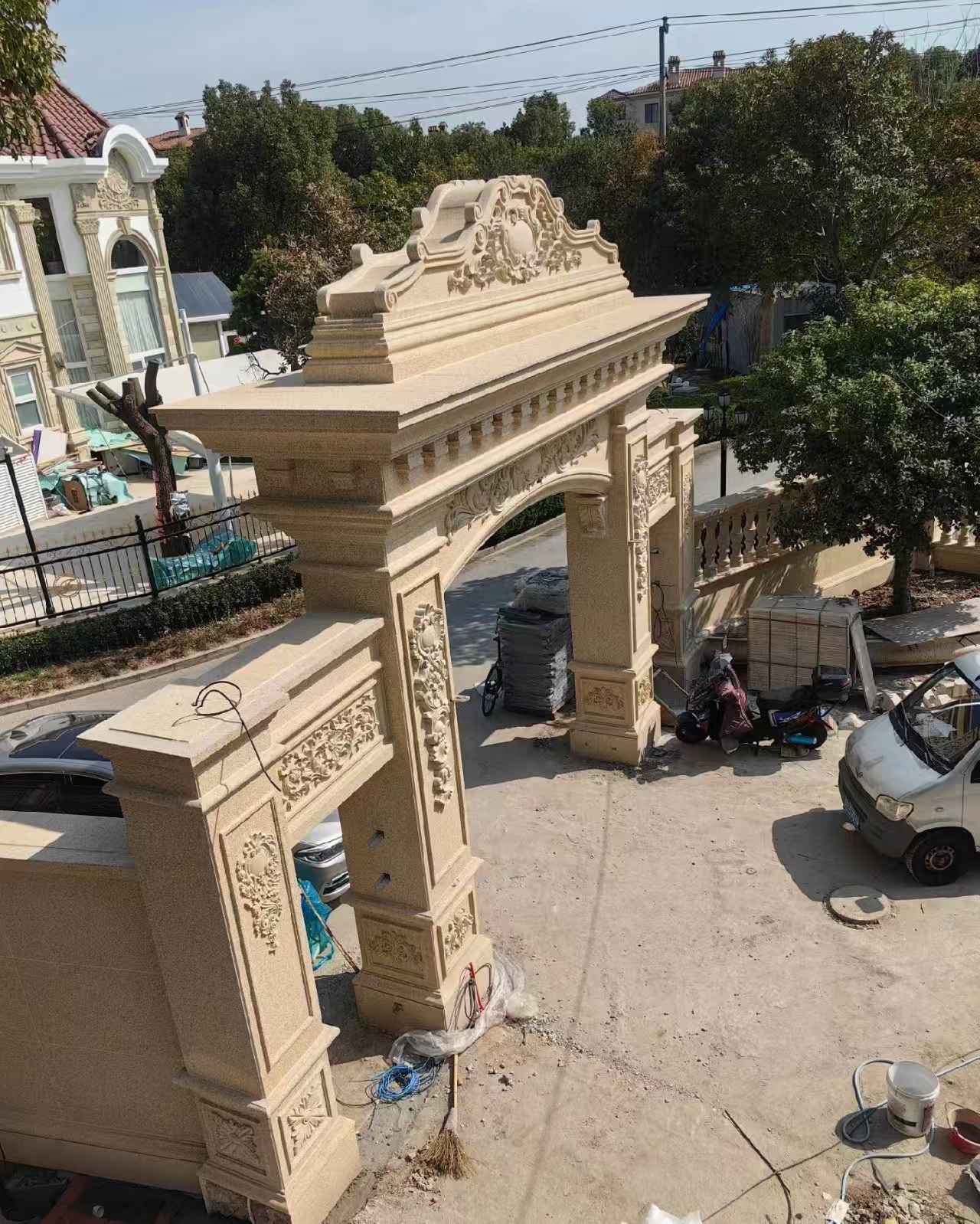 中卫 黄金麻荔枝面花岗岩别墅门楼