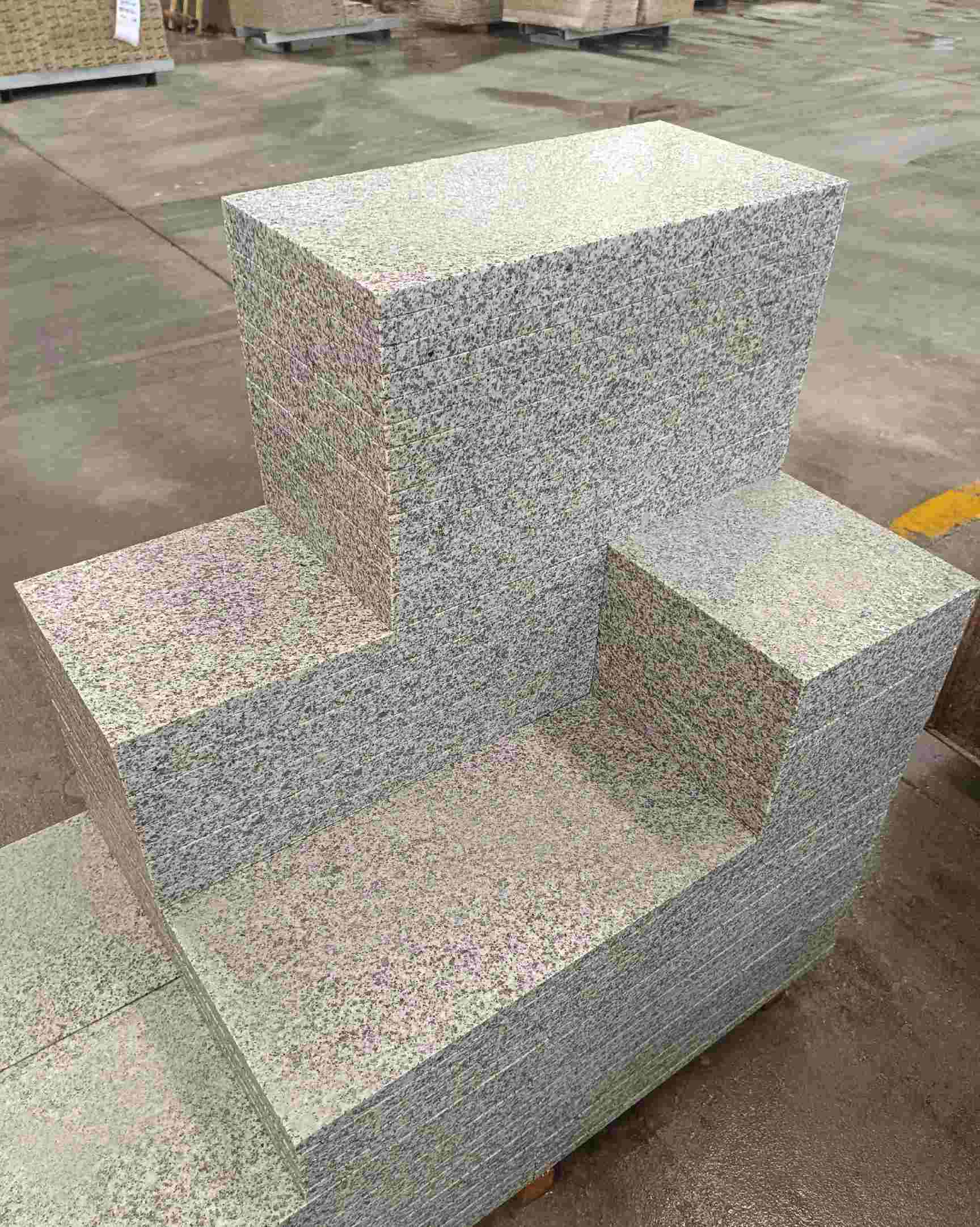 中卫 白麻花岗岩荔枝面地铺石