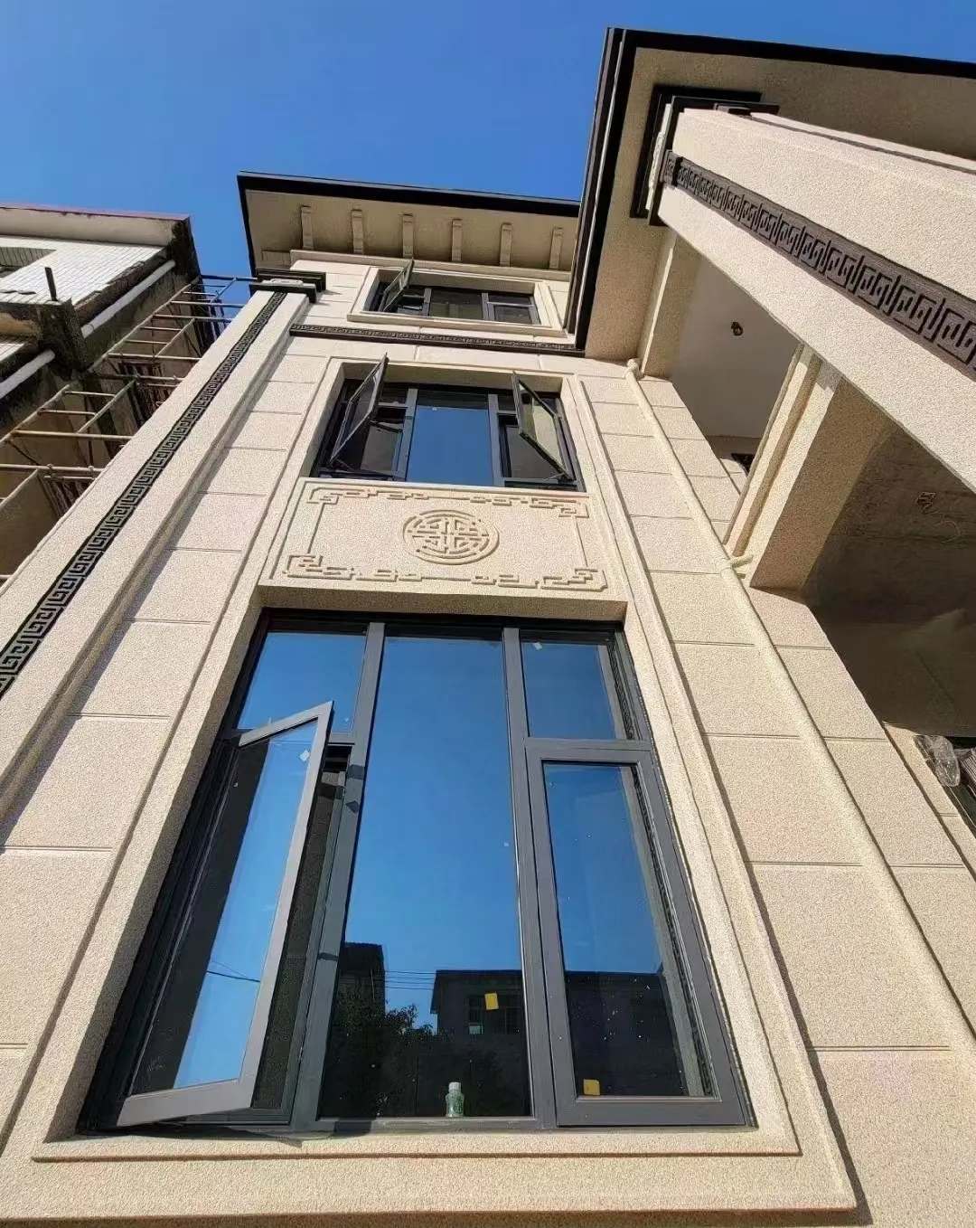 中卫 黄金麻荔枝面别墅外墙干挂效果展示