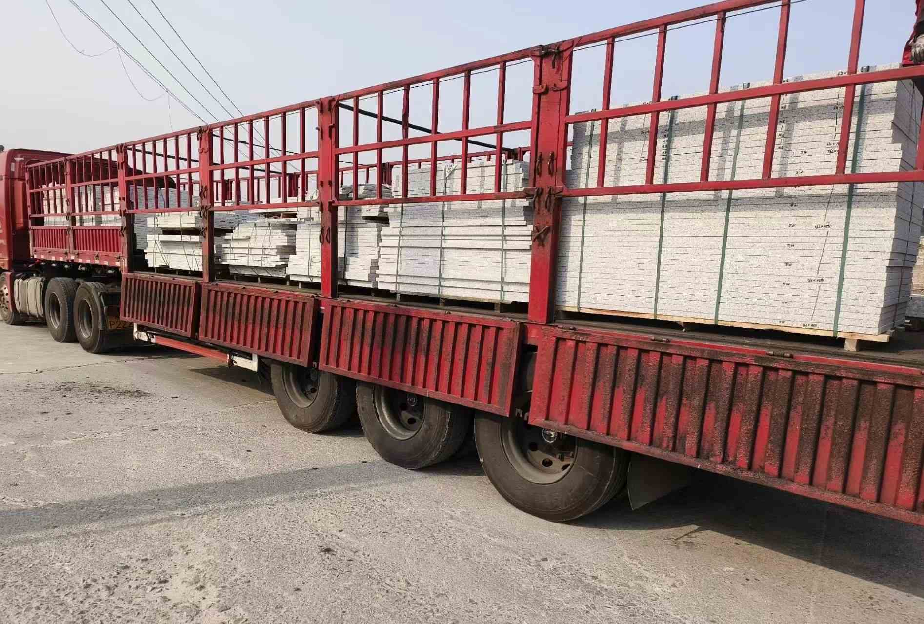 中卫 白麻荔枝面外墙干挂，工厂装车日常