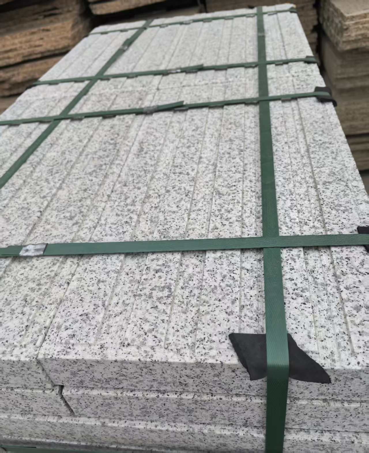 中卫 白麻花岗岩直行盲道石，盲条，地铺石