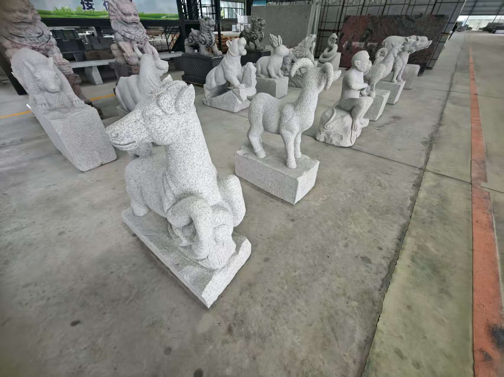 中卫 芝麻白花岗岩造型立体雕刻——十二生肖